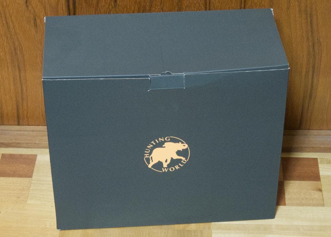 HUNTING WORLD ショルダーバッグ ほぼ新品 ワンオーナー 保証書つき