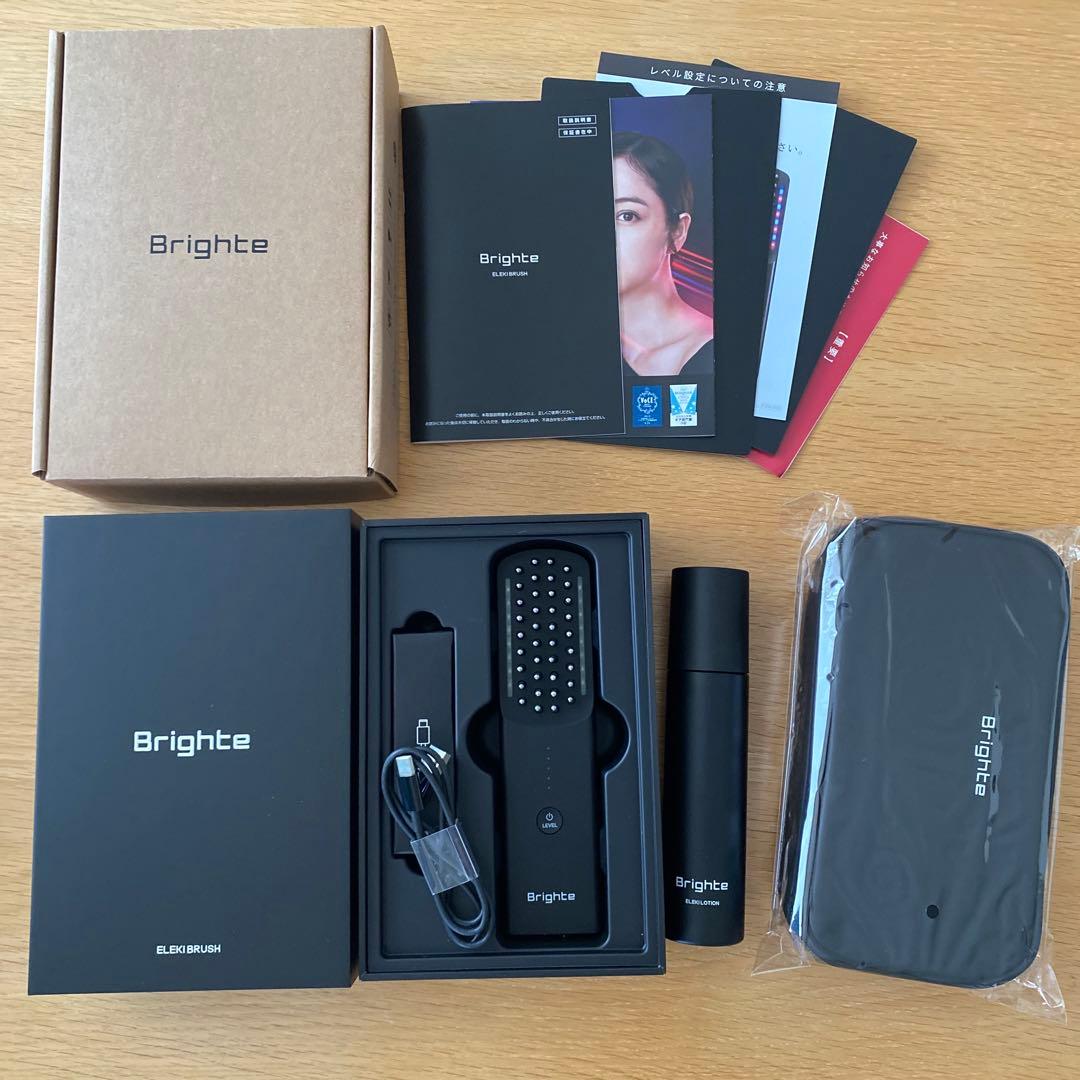 【値下げ】ブライト エレキ ブラシ/化粧水・ポーチ付き