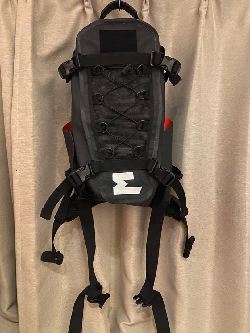 エンデュリスタン　ハリケーンバックパック15L