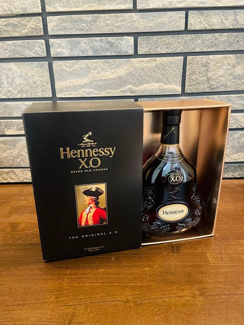 【最終値下げ・新品 超美品】Hennessy XO 750ml 専用ボックス入り