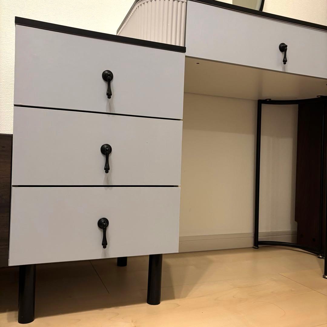 引越しの為値下げ【美品/定価11万円】ドレッサー／メイク台／YVYKFZD