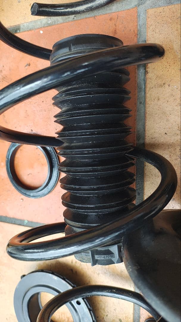 トヨタ　アルファード　30後期　純正サスペンション　新車外し