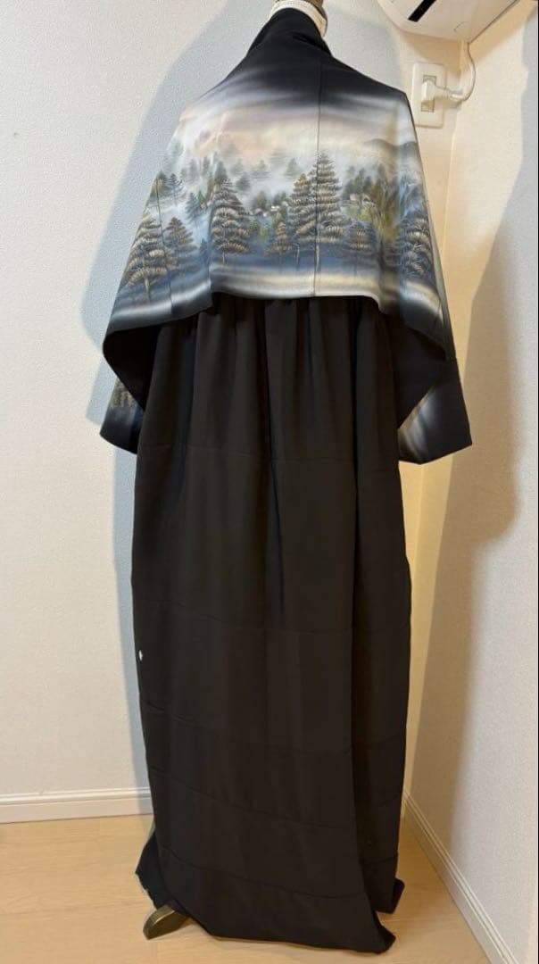 あーす　黒留袖リメイクワンピース＋手描き友禅マーガレット ― 金糸刺繍松葉