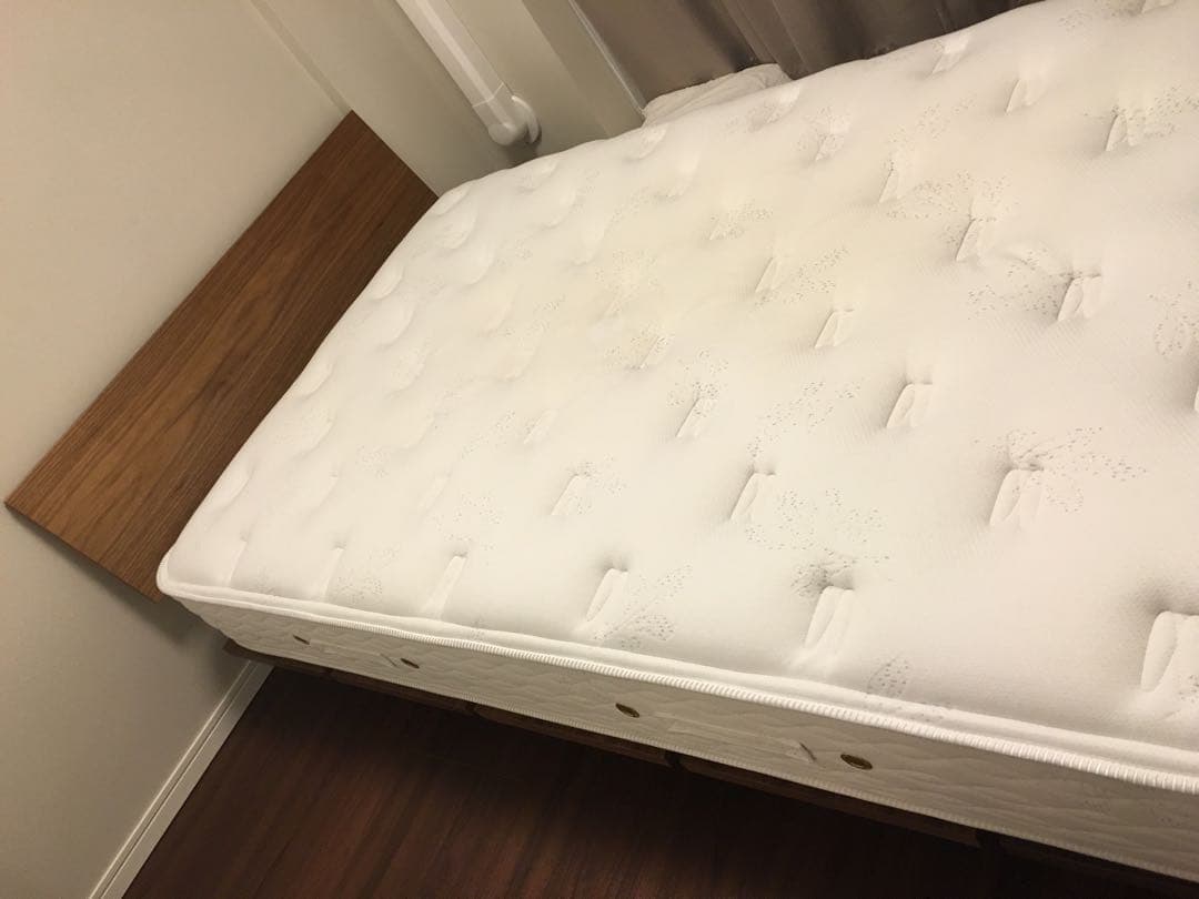 Chika【文京区/引取限定】シモンズマットレス （セミダブルサイズ）