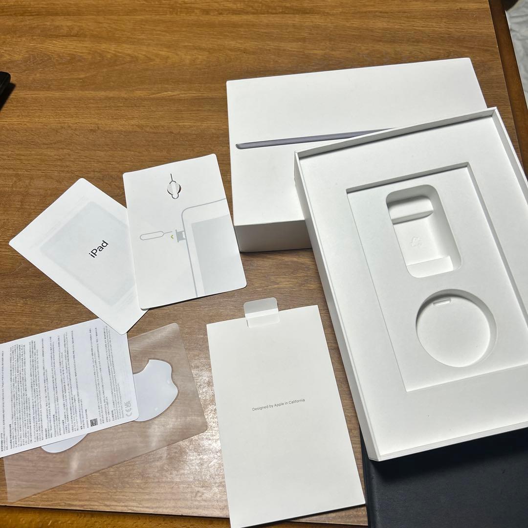 iPad 第9世代　256GB Wi-Fi+Cellular