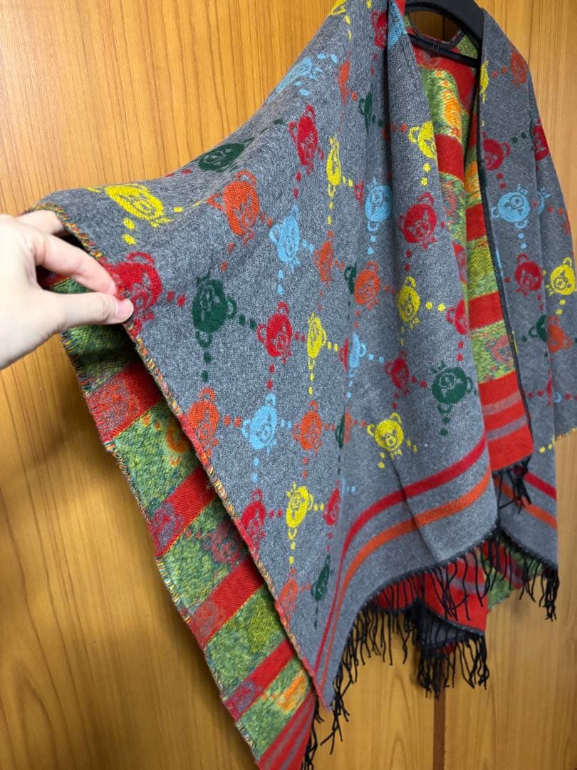 【ヒステリックグラマー】クマ模様フリンジ付きポンチョストール