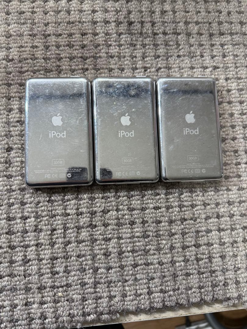 Apple iPod 30GB A1136 第5世代　3台　ジャンク