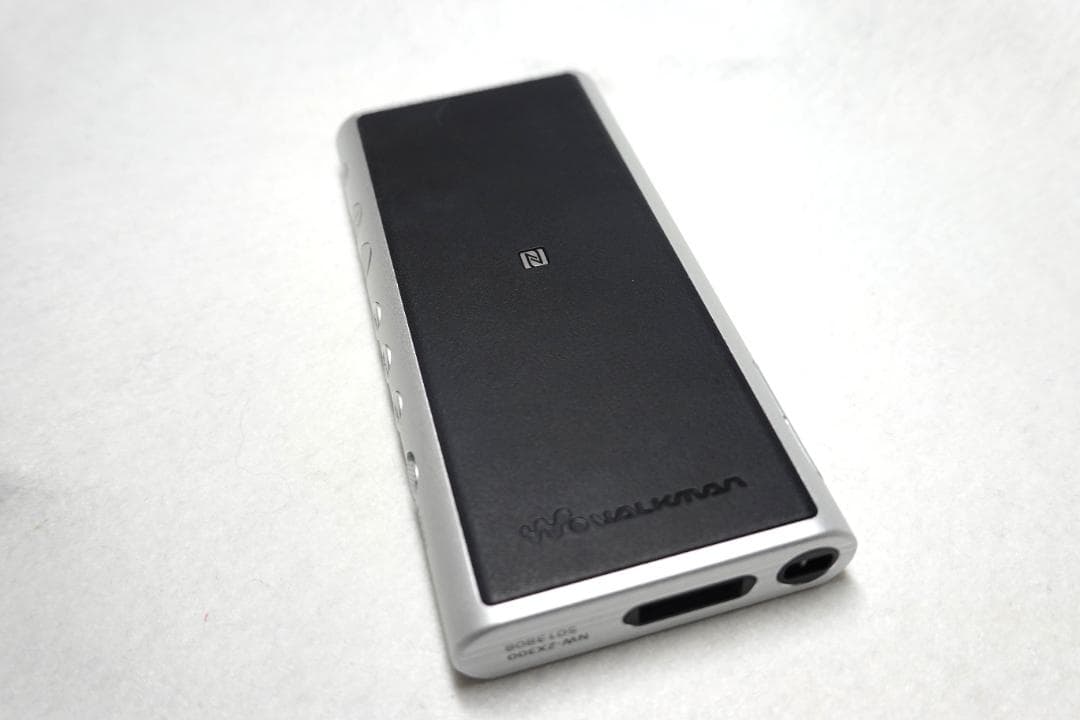 【美品/再生313時間】ウォークマンNW-ZX300シルバー　付属品完備