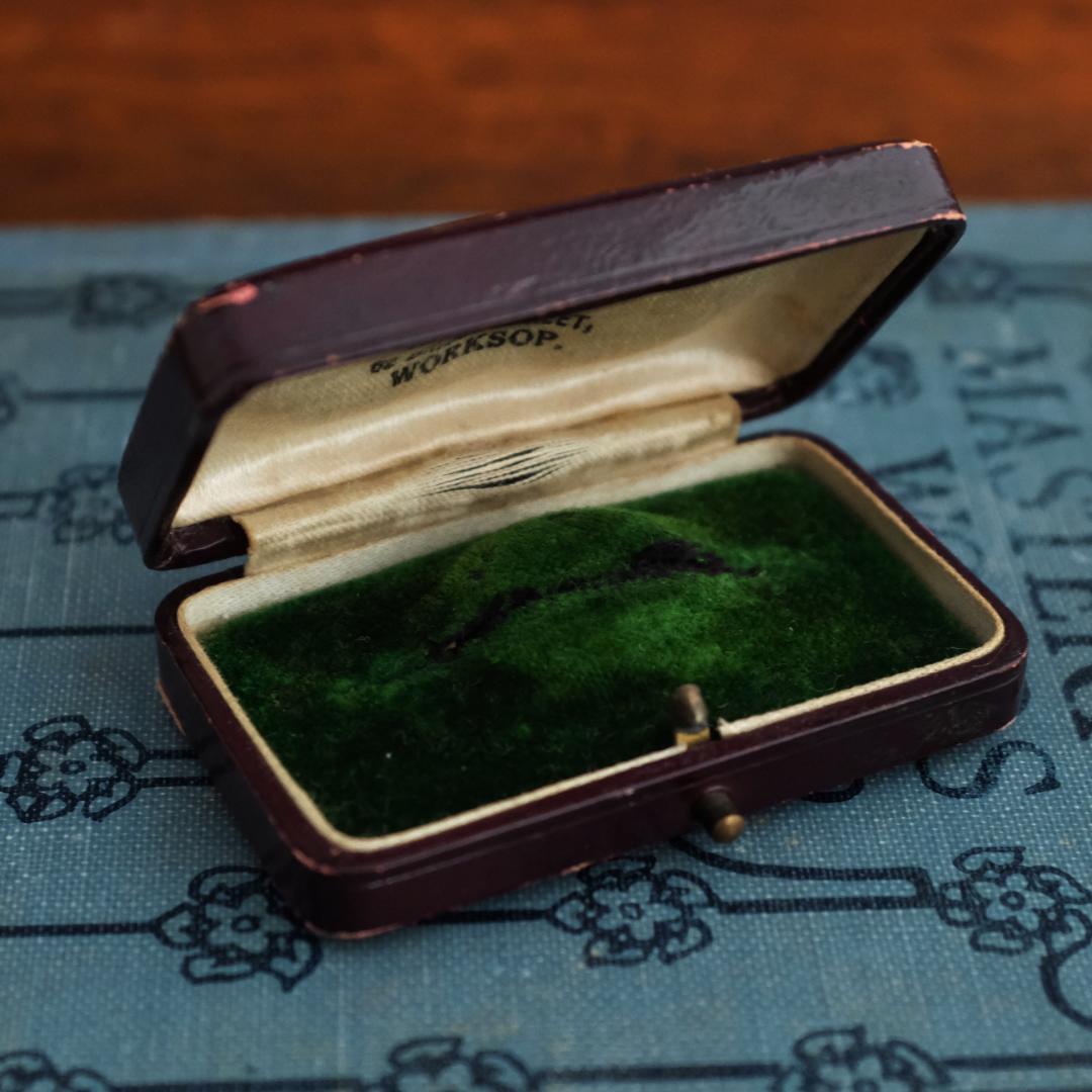 イギリスアンティークブローチケース＊英国アンティークボックス＊グリーン＊ブラウン