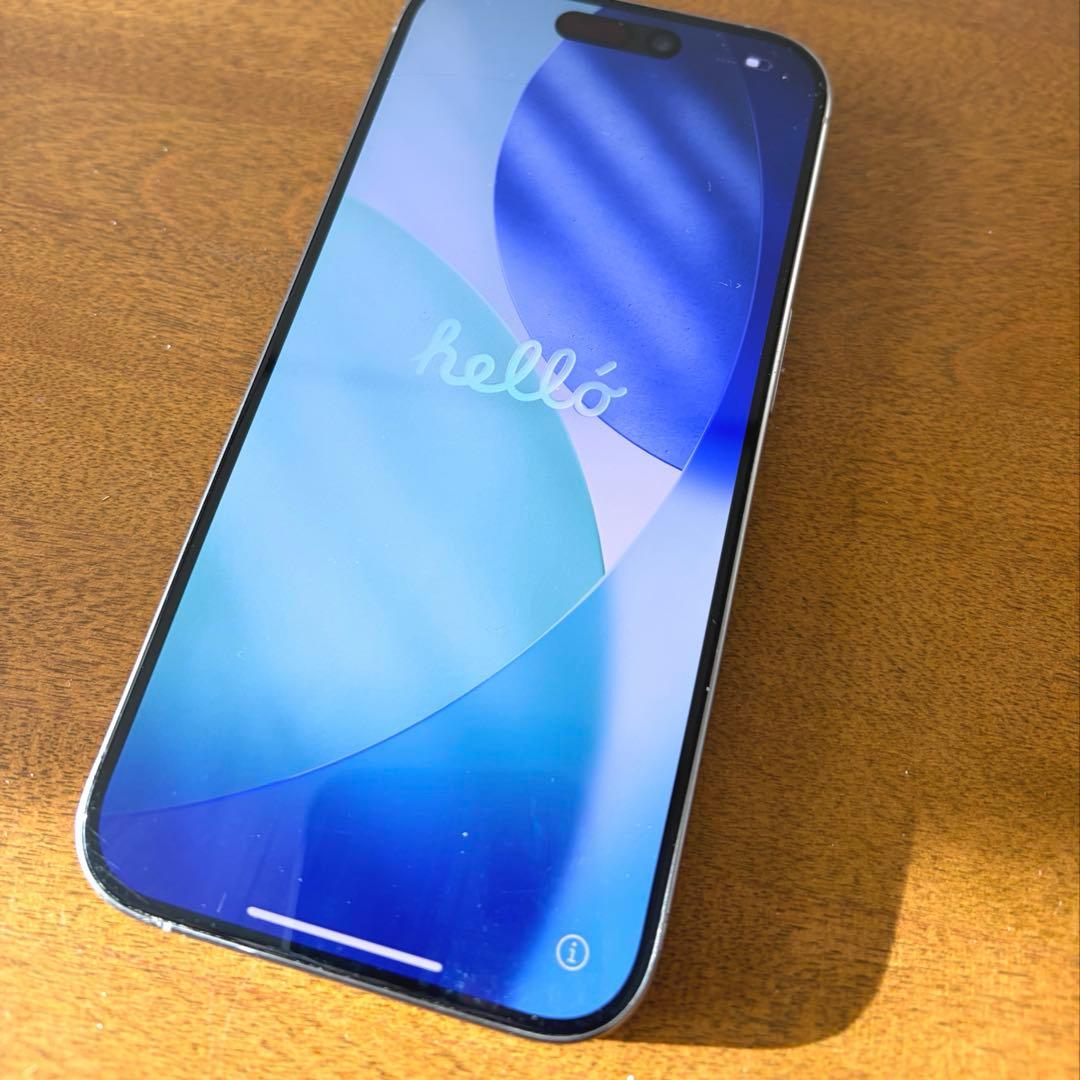 Apple iPhone 15 Pro SIMフリー 128GB 残量88%