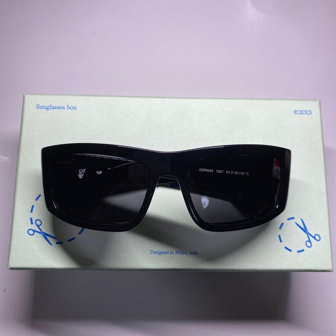 off-white サングラス　ブラック