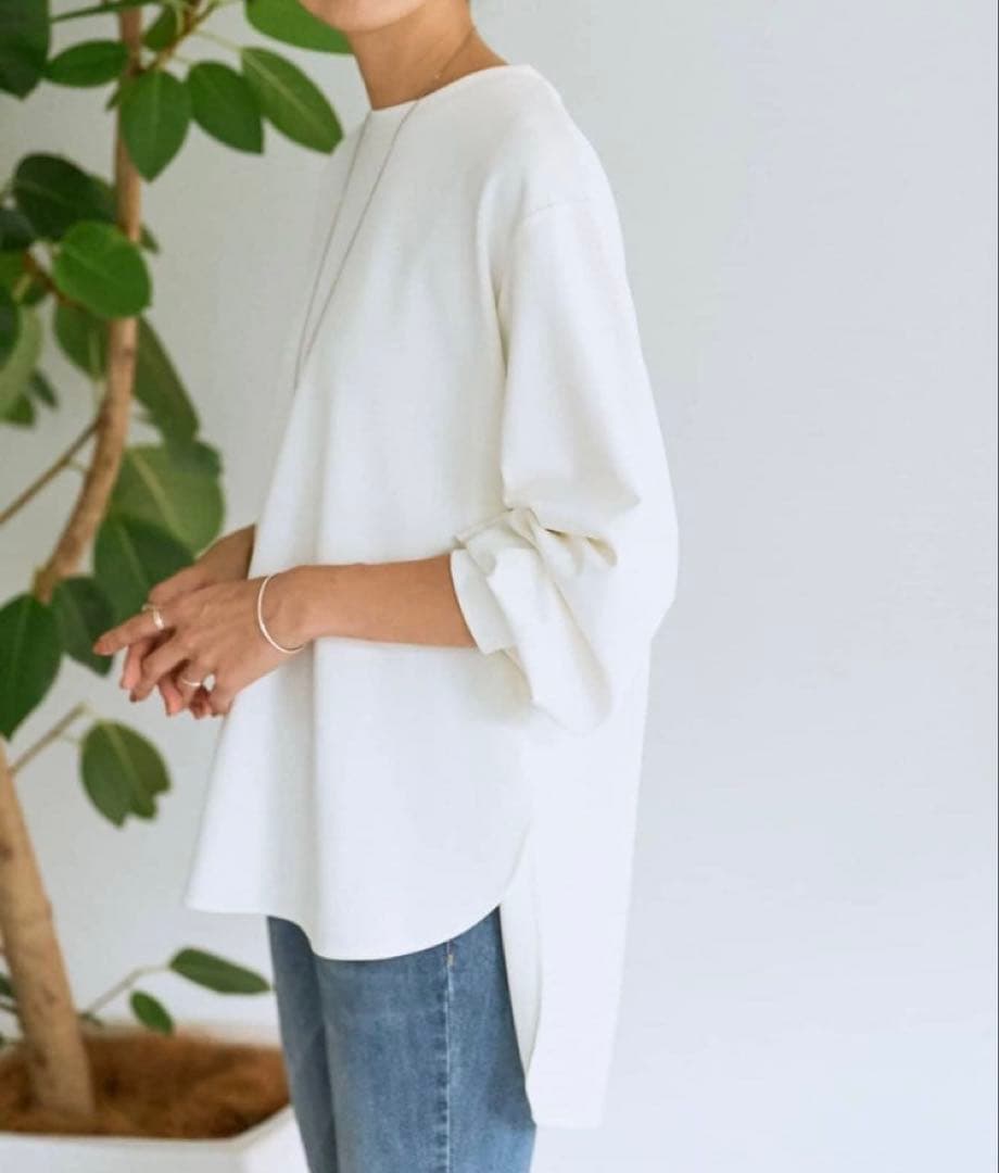 新品未使用　BEARDSLEY Tブラウス