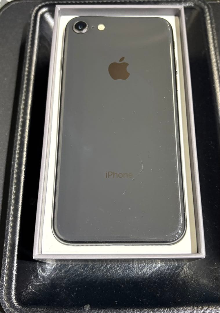 Apple iPhone 8 スペースグレー 本体