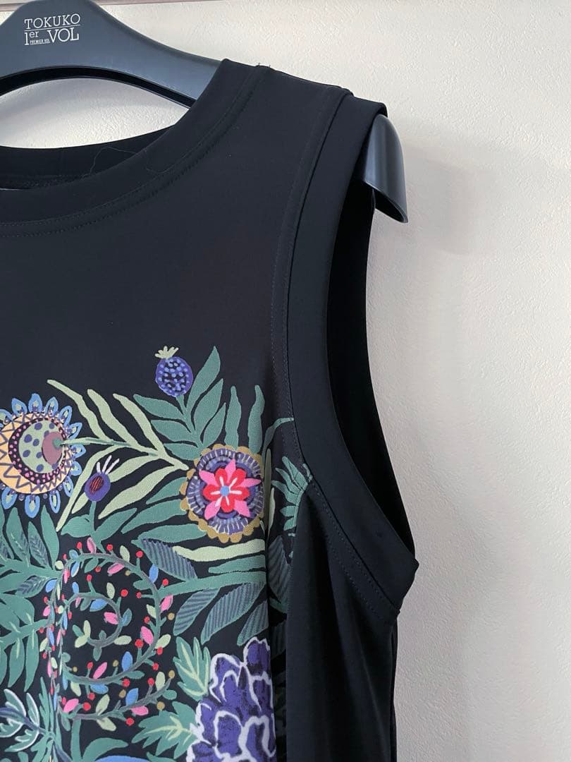 トクコプルミエブォル花柄ノースリーブチュニック