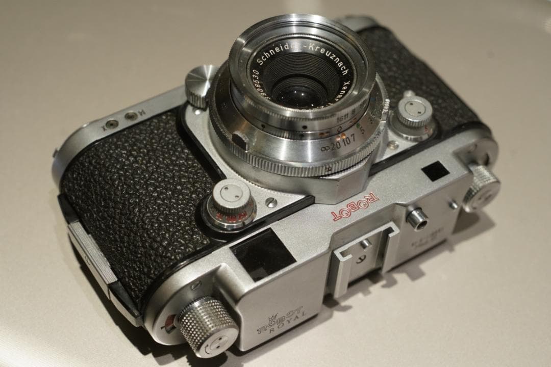 ロボットローヤル　修理不能　EFマウントアダプターつき　レンズ遊び可　付属品多数