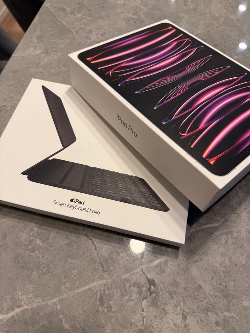 iPad Pro 第4世代256G + Smart Keyboard Folio