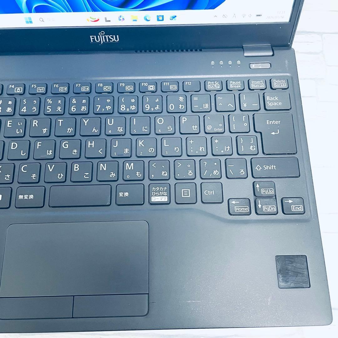 富士通 LIFEBOOK U9310 薄型 第10世代core i5 オフィス