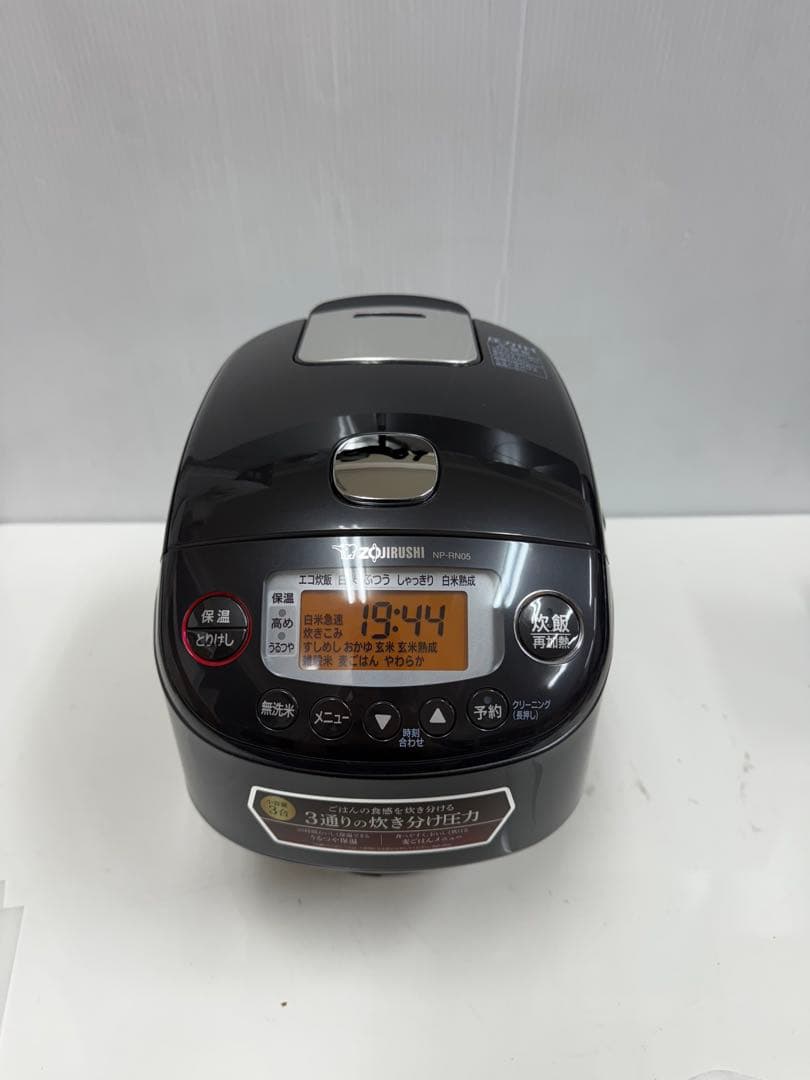 象印 圧力IH炊飯ジャー NP-RN05（0.5合～3合炊き）2023年製