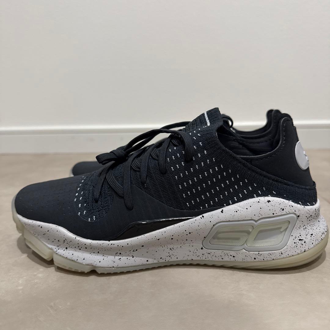 シューズ(男性用) Under Armour Curry4 low