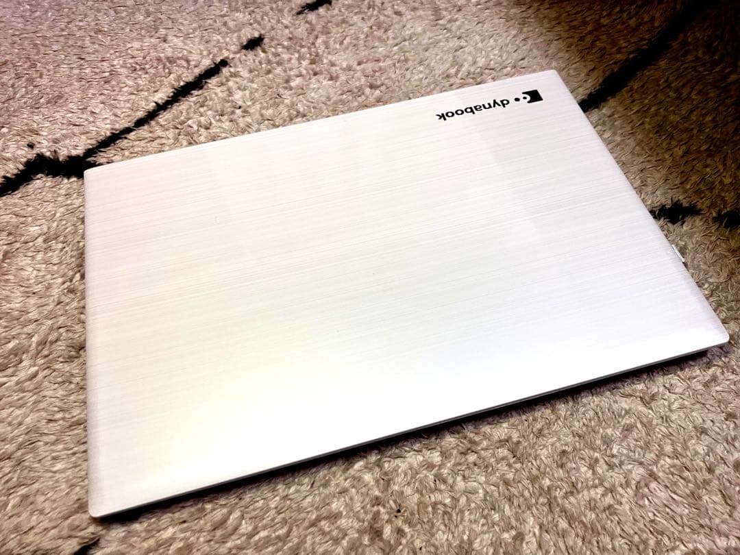 dynabook ホワイトノートPC