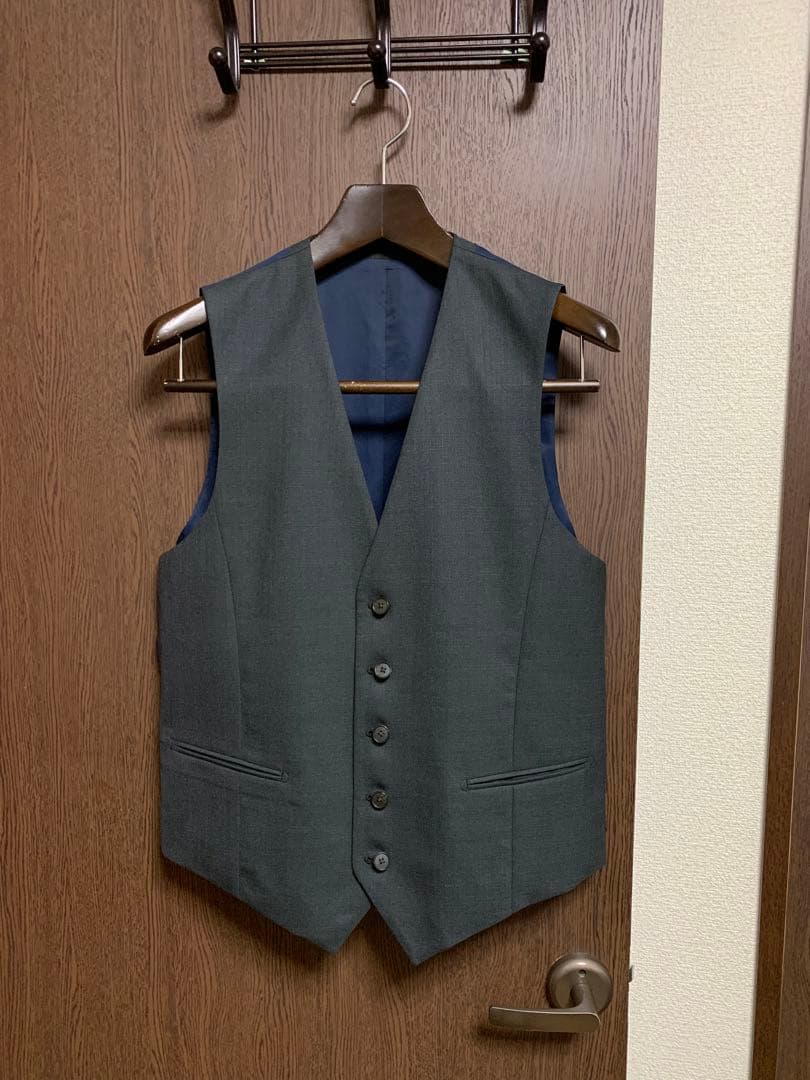 専用A6新品秋冬イタリアMARLANEウール100%オリーブ系3ピーススーツ小訳