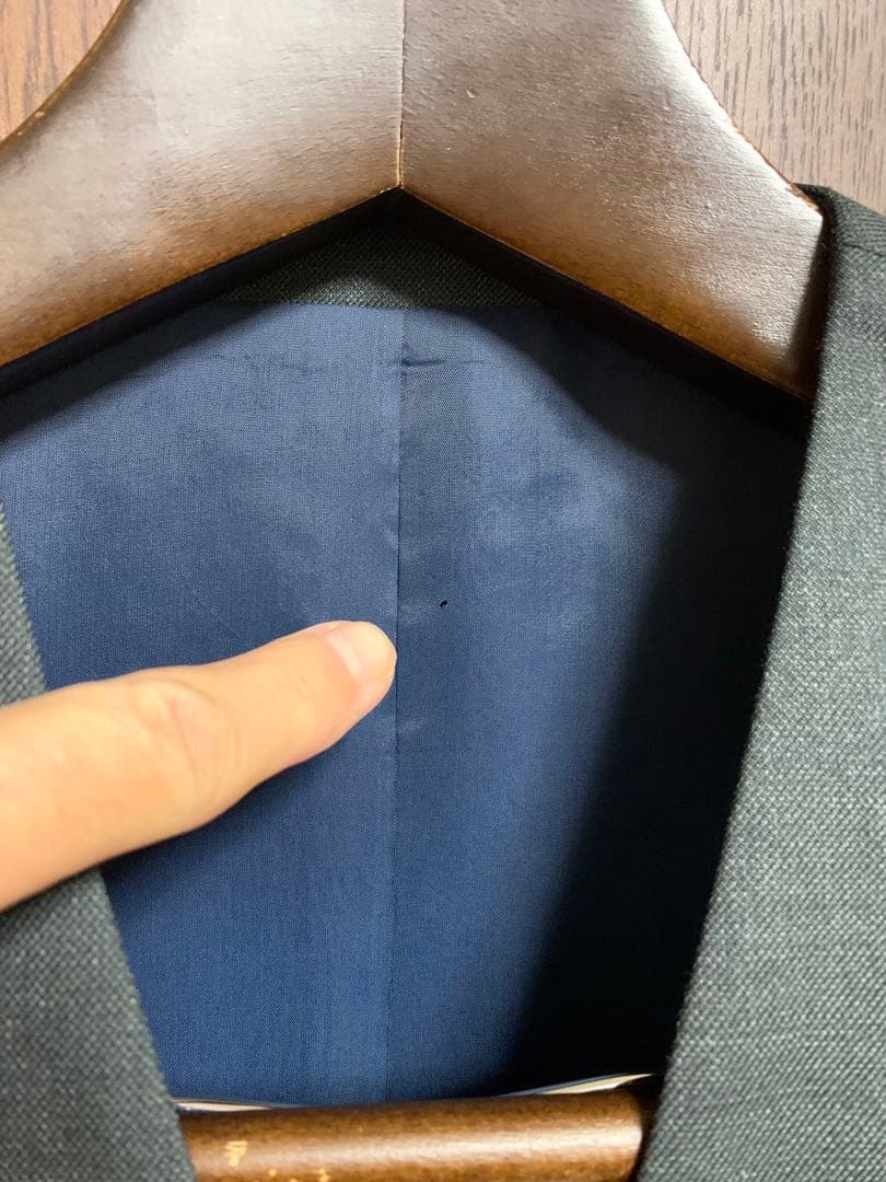 専用A6新品秋冬イタリアMARLANEウール100%オリーブ系3ピーススーツ小訳