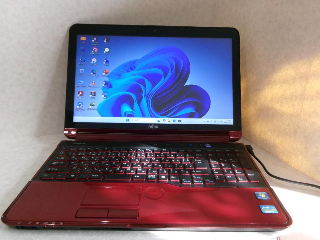 富士通 FMV LIFEBOOK FMVA77HR Office2021