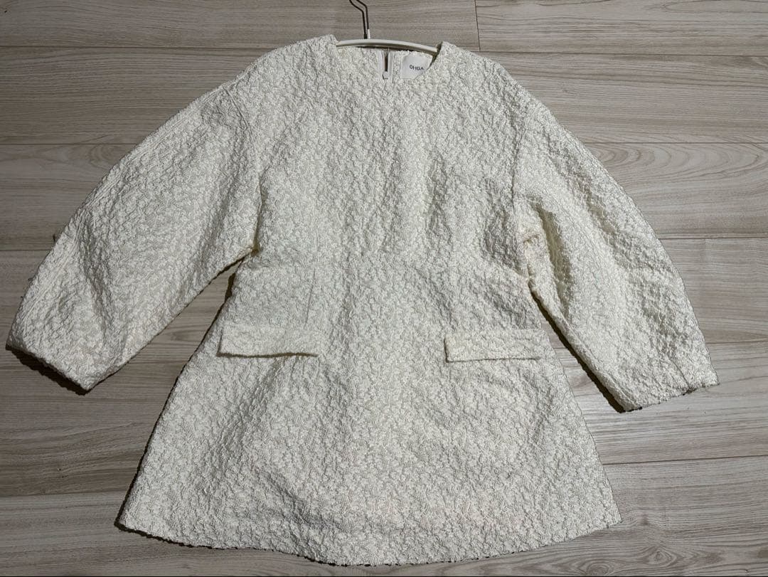 美品　OHGA PUFF TUNIC ホワイト
