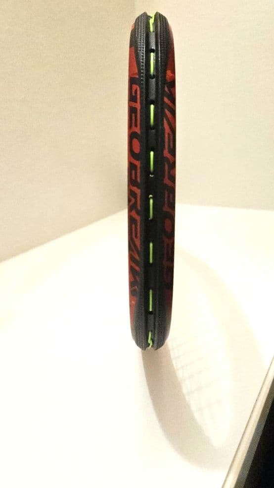 美品ヨネックス ジオブレイク70vs　タンゴレッド YONEX