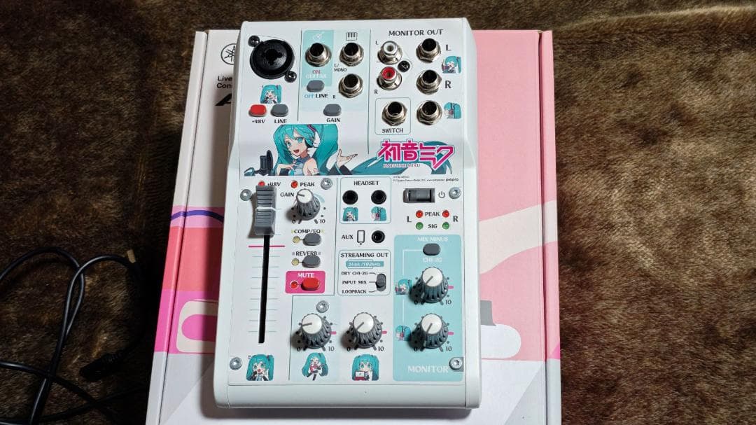 【中古】AG03MK2 ホワイト 初音ミクオーバーレイシート貼付け済み