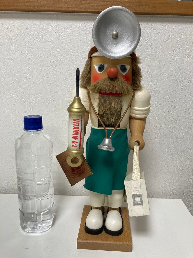 クリスチャンウルブリヒトの医者のくるみ割り人形　オルゴール付　ドイツ製