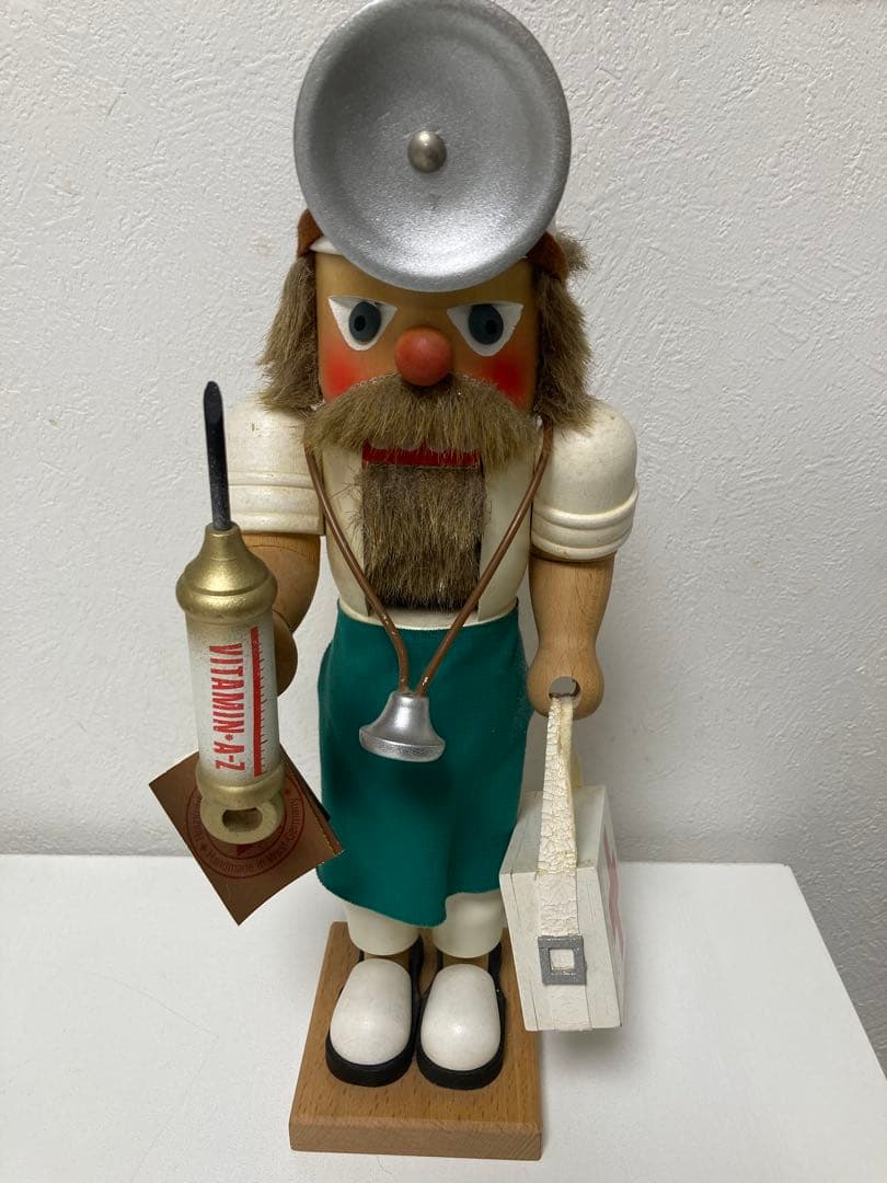 クリスチャンウルブリヒトの医者のくるみ割り人形　オルゴール付　ドイツ製
