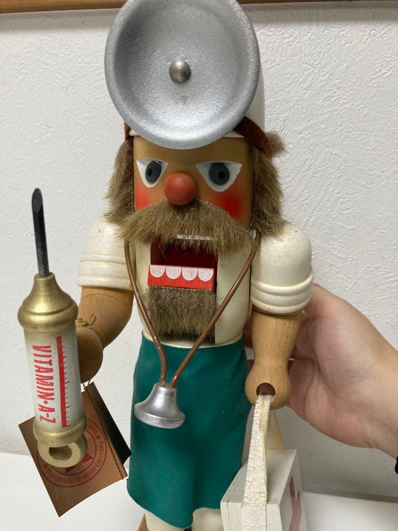 クリスチャンウルブリヒトの医者のくるみ割り人形　オルゴール付　ドイツ製