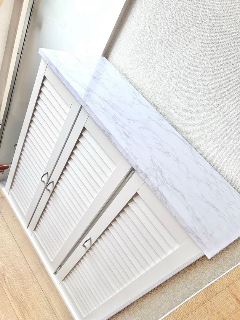 ホワイト　大理石　靴箱　シューズラック　ルーバー扉