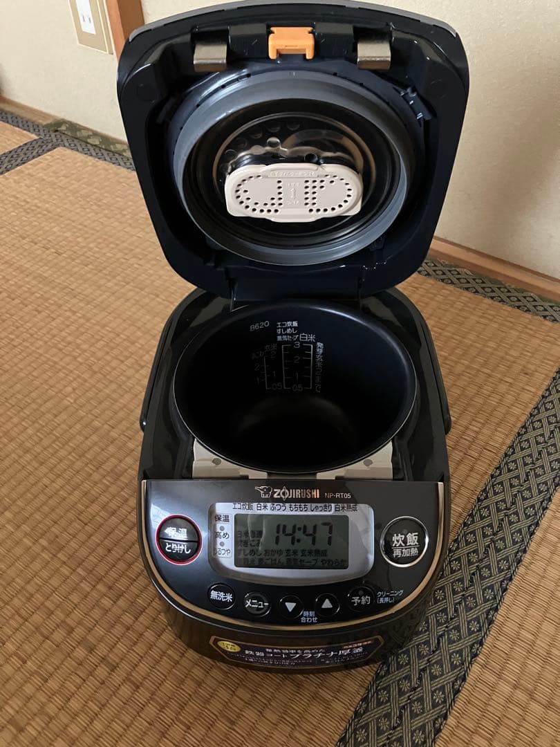 ZOJIRUSHI NP-RT05 ブラック 炊飯器