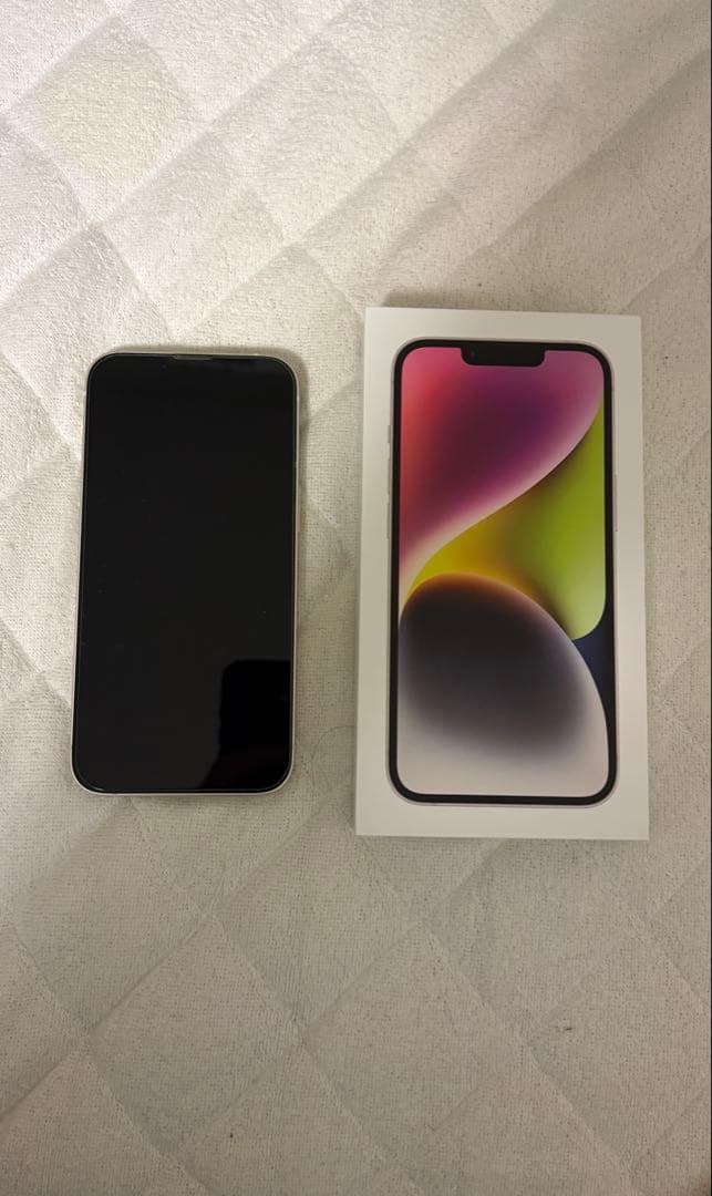 Apple iPhone 14 128GB スターライト　本体