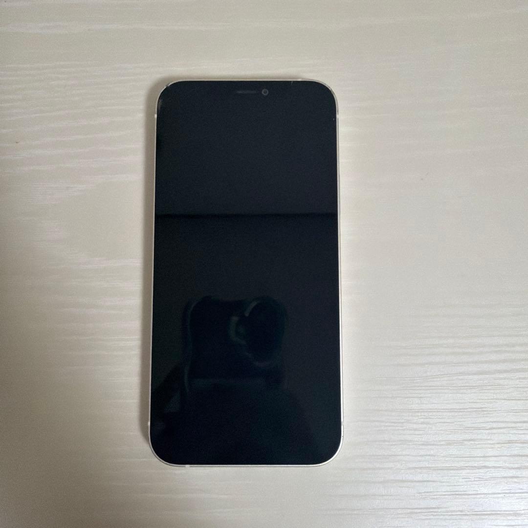 Apple iPhone 12 64GBホワイト 本体