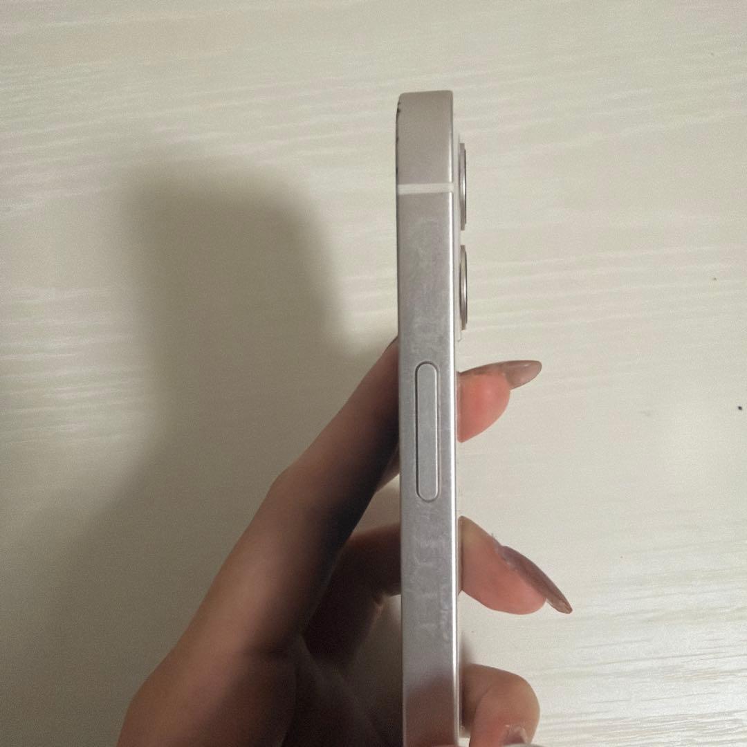 Apple iPhone 12 64GBホワイト 本体