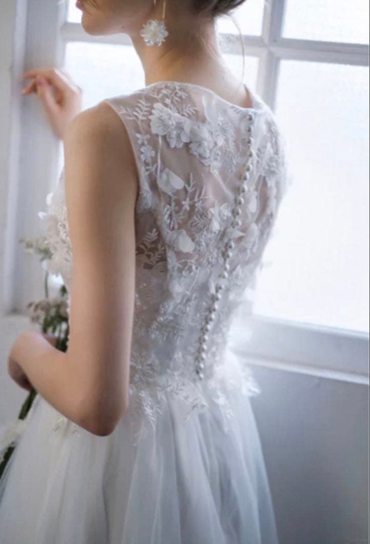 dress production フラワーレース　ノースリーブ　チュールドレス