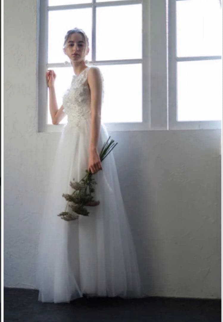 dress production フラワーレース　ノースリーブ　チュールドレス