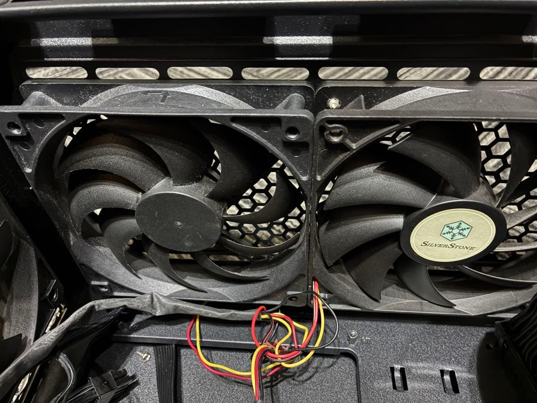 SilverStone SST-PS15B＋550WGOLD電源＋ファン5基