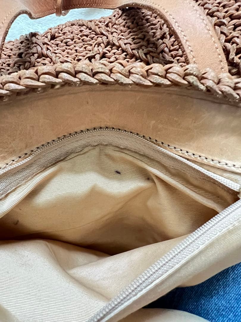 ベカシャネル　編み込みバッグ　ヌメ革