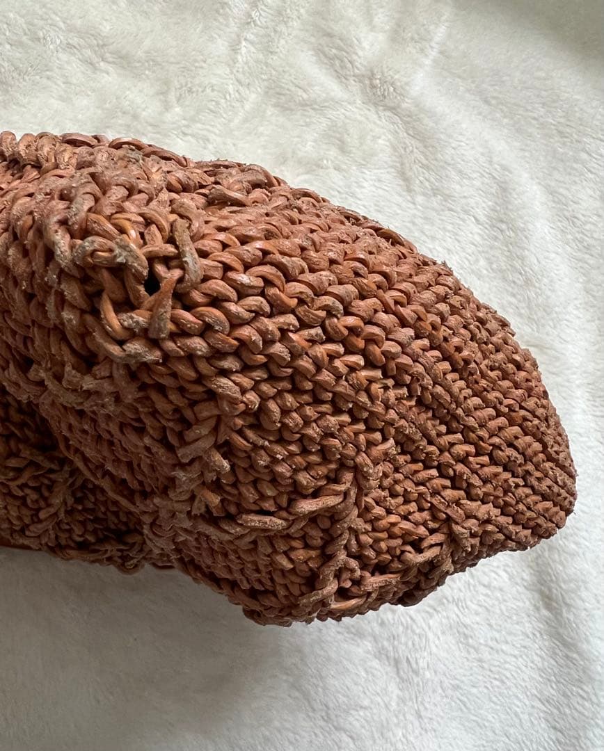 ベカシャネル　編み込みバッグ　ヌメ革