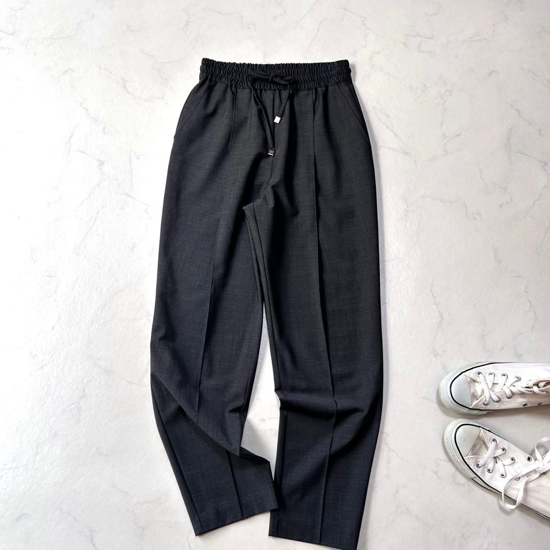 美品 OHGA オーガ モデルパンツ グレー Mサイズウエストゴムセンターライン