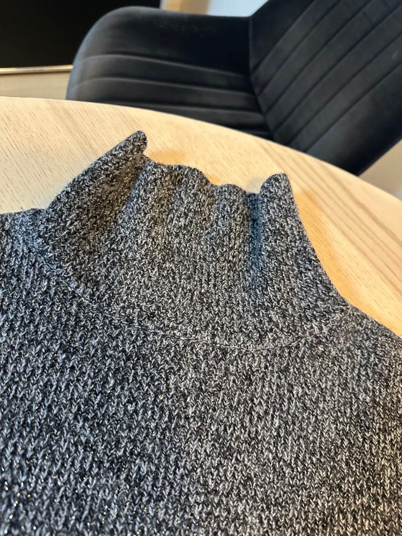 IENA ハイネック ロングニットワンピース グレー、ラメ入り