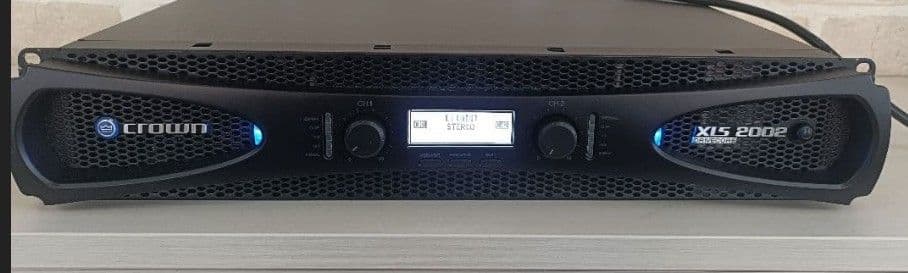 Crown XLS 2002 パワーアンプ
