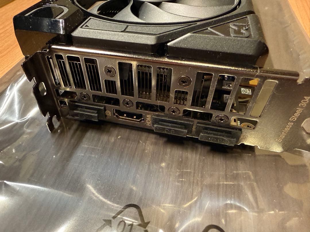 グラフィックボード・グラボ・ビデオカード ASUS DUAL Radeon RX 7600 OC Edition 8GB