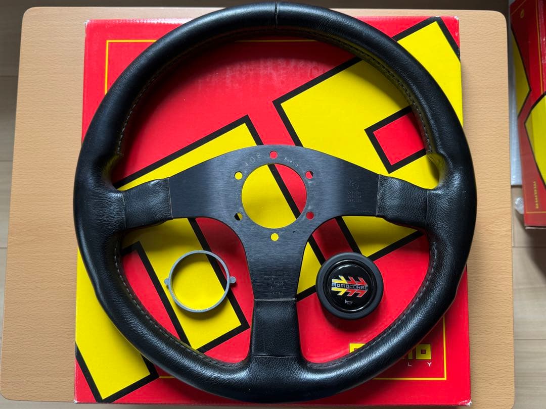 【中古】momo CORSE 35Φステアリングホイール 本体 黒 ホーン 外箱