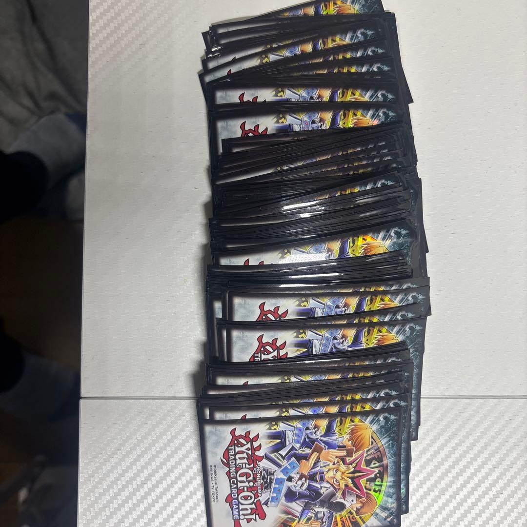 遊戯王　カードスリーブ　遊戯　城之内　海馬