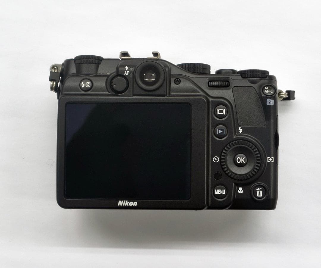 【中古品】 ニコン COOLPIX P7000 美品